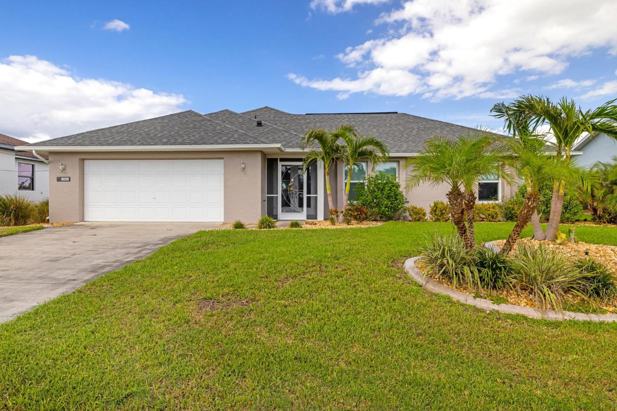 Fully Remodeled Electric-Heated Pool Home On Gulf-Access Canal - Villa Sunny Cape Coral Exterior photo