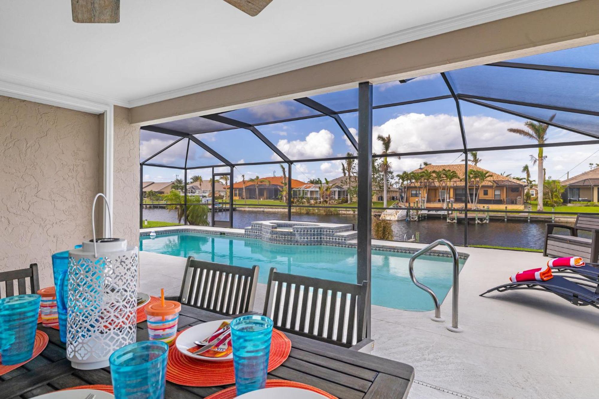 Fully Remodeled Electric-Heated Pool Home On Gulf-Access Canal - Villa Sunny Cape Coral Exterior photo