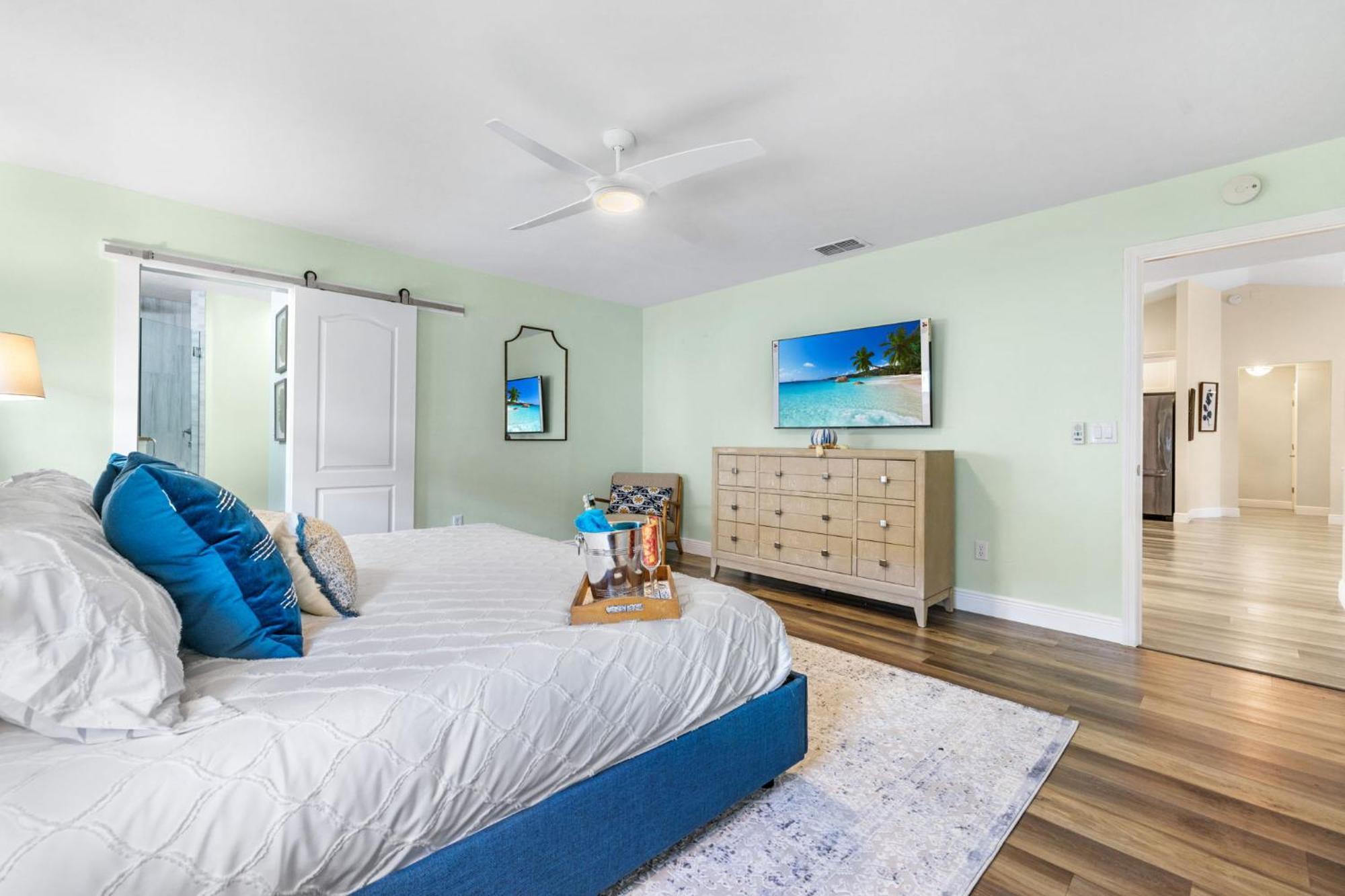 Fully Remodeled Electric-Heated Pool Home On Gulf-Access Canal - Villa Sunny Cape Coral Exterior photo
